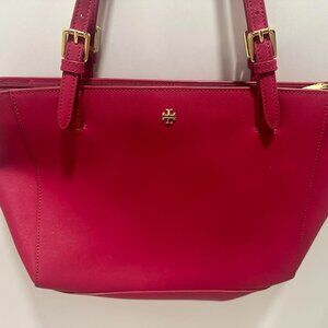 Tory Burch Fuchsia Tote (Great Condition!)